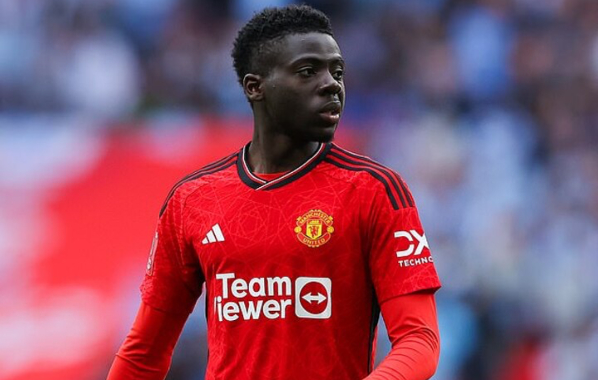 Man United 'lose talented teenager on a FREE transfer after he snubs a new deal'