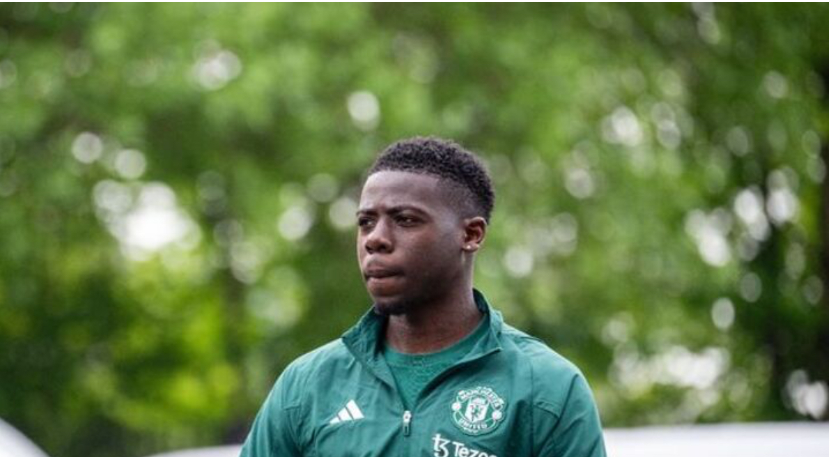 Man Utd wonderkid makes decision on transfer exit after contract confusion